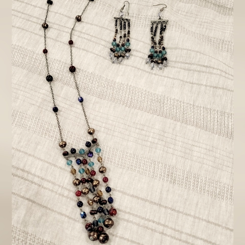 Earings & NECKLES